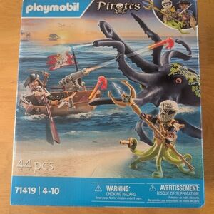 Playmobil Pirates: Battle with The Giant Octopus new sealed